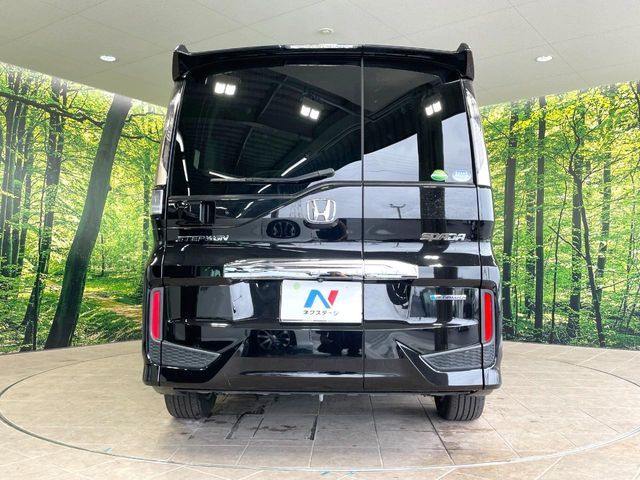 HONDA STEPWAGON SPADA HYBRID 2017