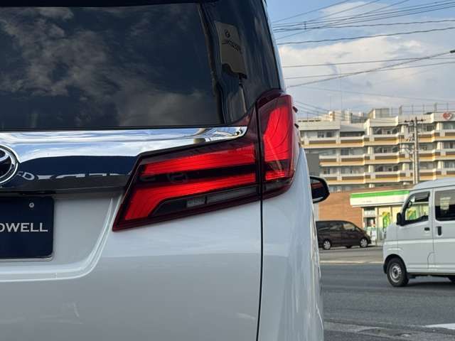 TOYOTA ALPHARD 4WD 2023