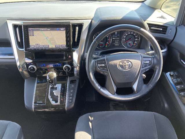 TOYOTA ALPHARD 4WD 2015