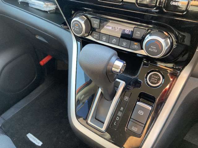 NISSAN SERENA  S-HYBRID 4WD 2017