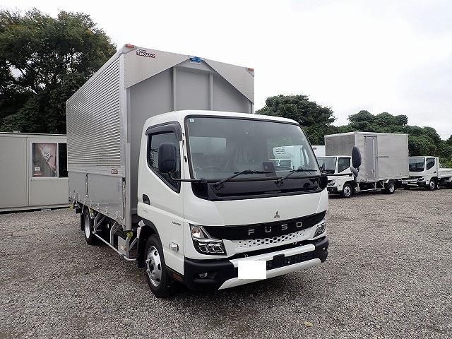 MITSUBISHI CANTER 2025