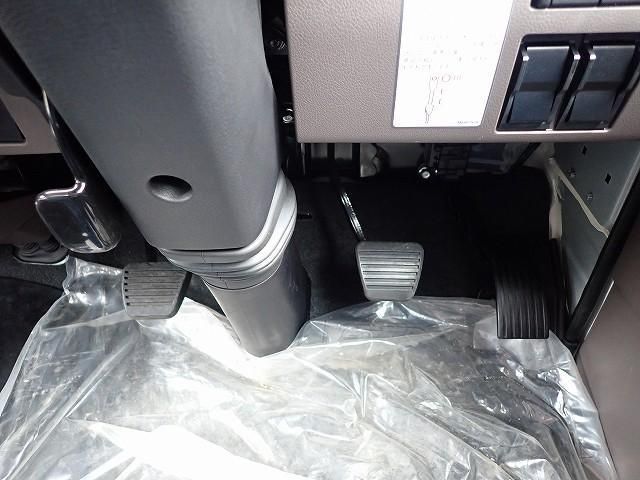 MITSUBISHI CANTER 2025