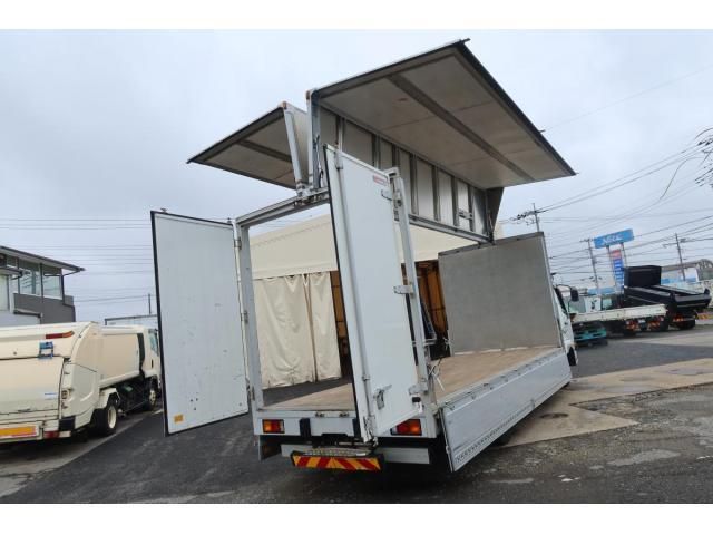 MITSUBISHI FUSOU FIGHTER 2017