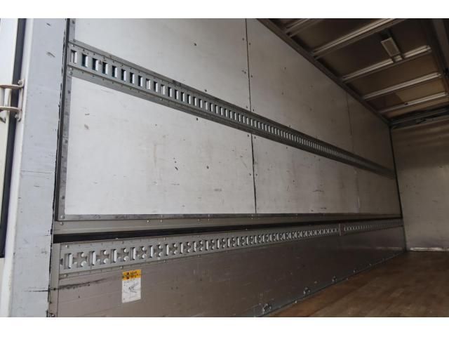 MITSUBISHI FUSOU FIGHTER 2017