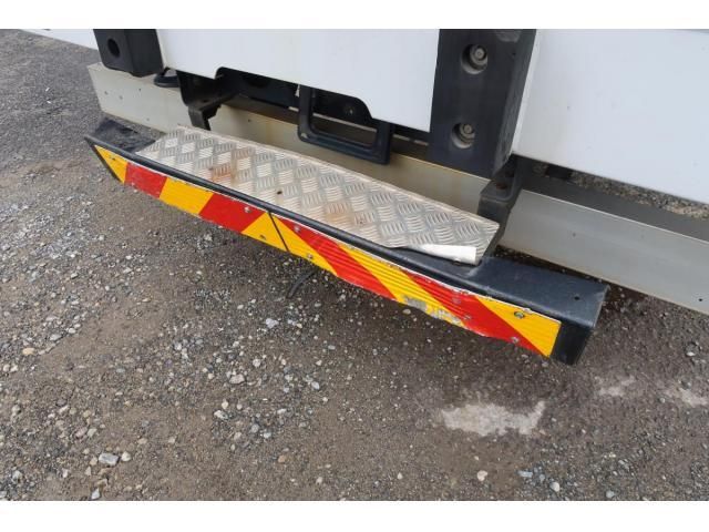 MITSUBISHI FUSOU FIGHTER 2017