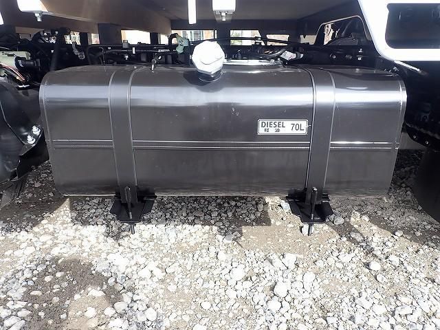 MITSUBISHI CANTER 2024