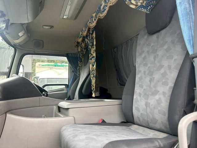 NISSAN DIESEL Quon 2014