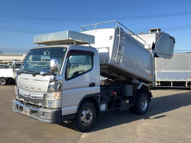 MITSUBISHI CANTER 2016
