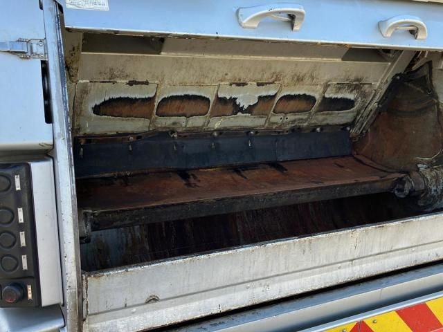 MITSUBISHI CANTER 2016