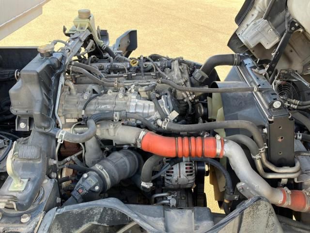 MITSUBISHI CANTER 2016