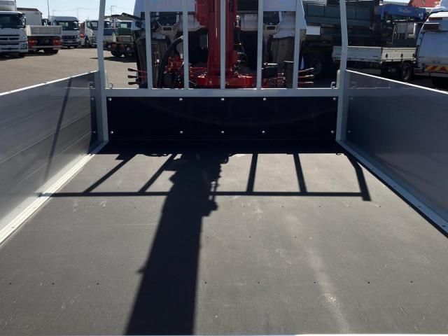 MITSUBISHI CANTER 2025