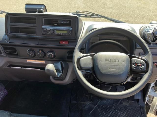 MITSUBISHI CANTER 2025