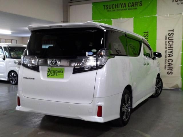 TOYOTA VELLFIRE 2016