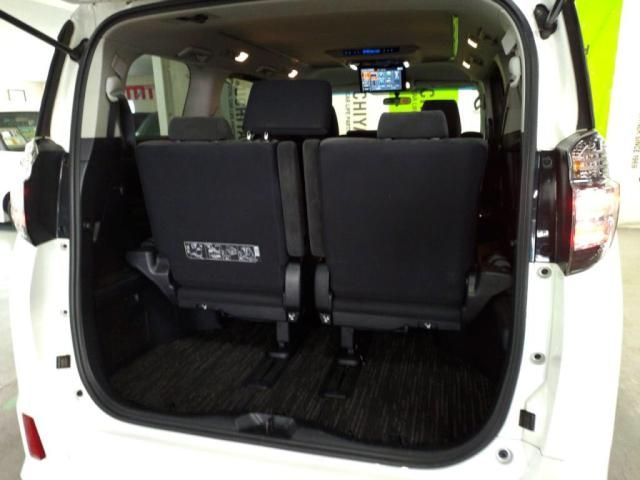 TOYOTA VELLFIRE 2016