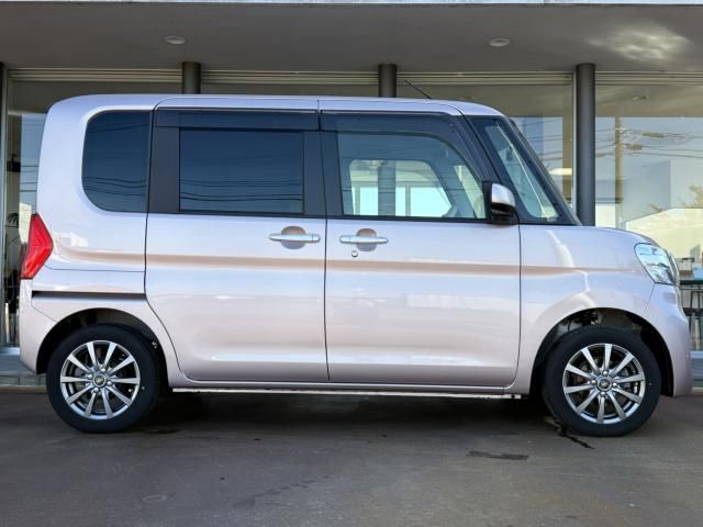 DAIHATSU TANTO 4WD 2014