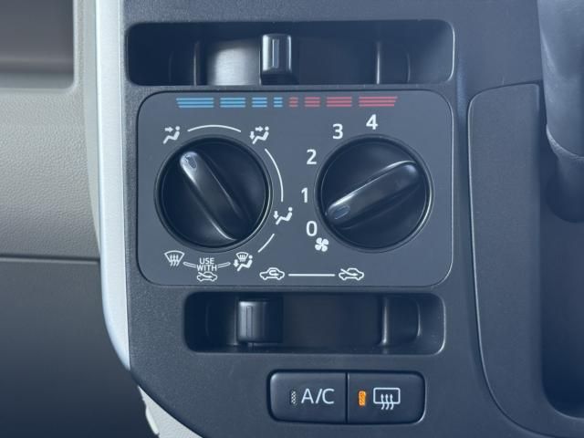 DAIHATSU TANTO 4WD 2014