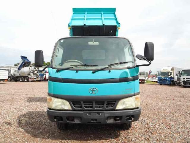 TOYOTA DYNA 2004