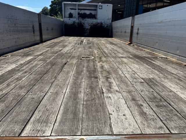 MITSUBISHI FUSOU FIGHTER 2015