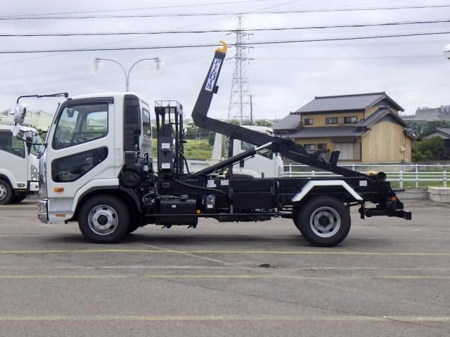 MITSUBISHI FUSOU FIGHTER 2025