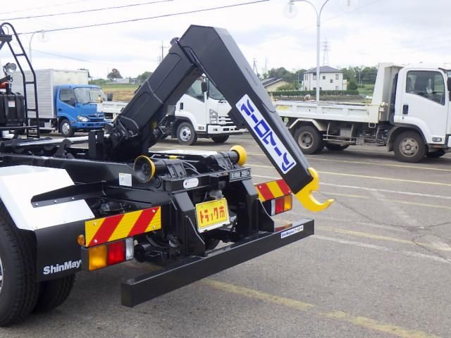 MITSUBISHI FUSOU FIGHTER 2025