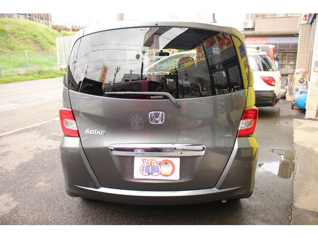 HONDA FREED Spike 2010