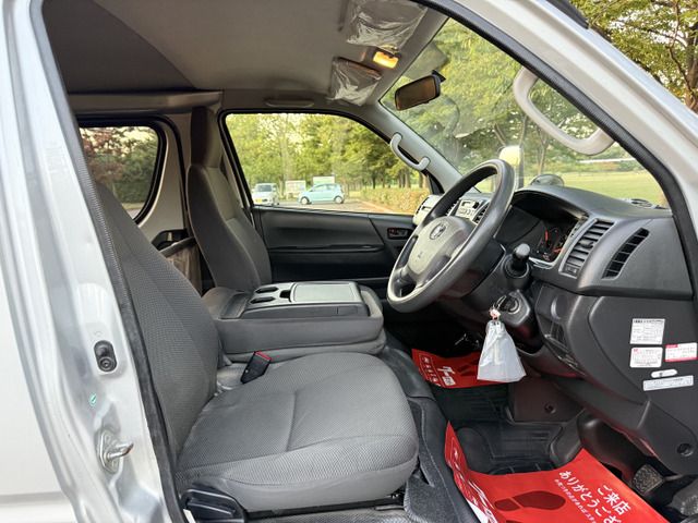 TOYOTA HIACE van 4WD 2014