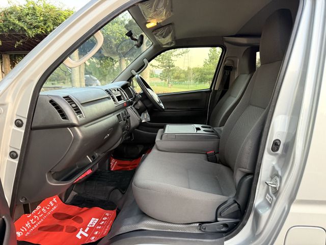 TOYOTA HIACE van 4WD 2014