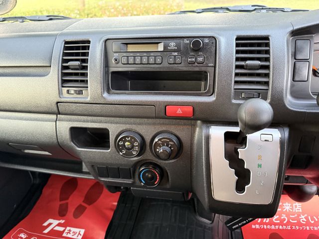 TOYOTA HIACE van 4WD 2014