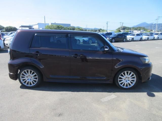 TOYOTA COROLLA RUMION 2011