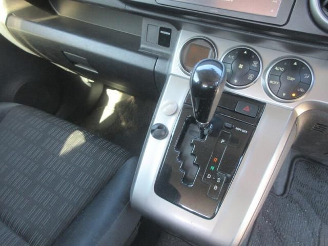 TOYOTA COROLLA RUMION 2011