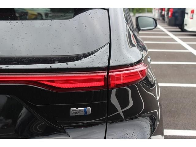 TOYOTA HARRIER HYBRID 2021