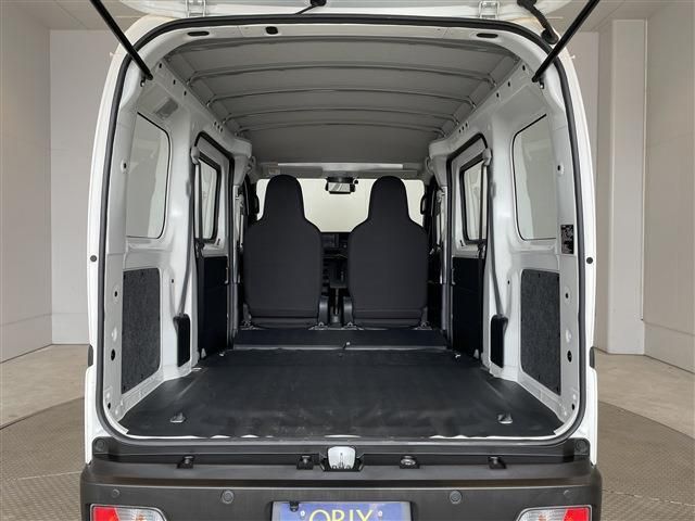 DAIHATSU HIJET CARGO 2023