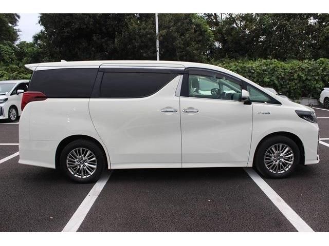 TOYOTA ALPHARD hybrid 4WD 2018