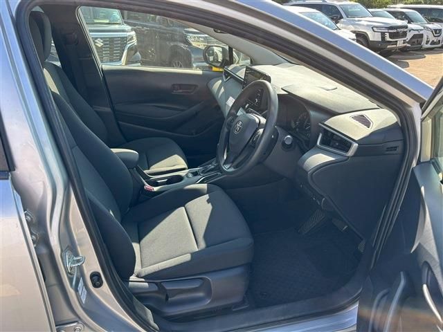 TOYOTA COROLLA TOURING HYBRID 2022