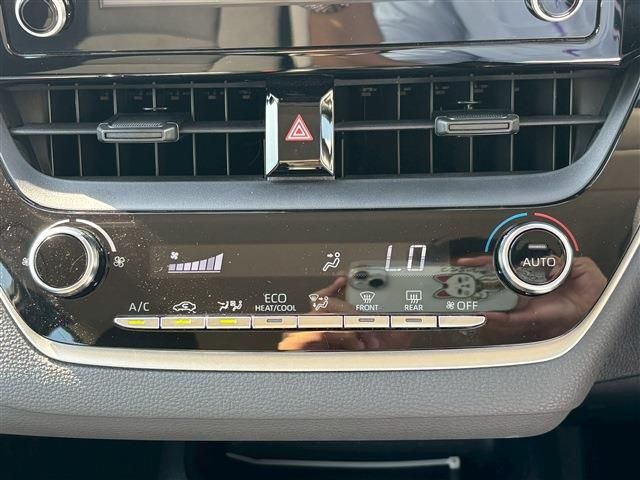 TOYOTA COROLLA TOURING HYBRID 2022