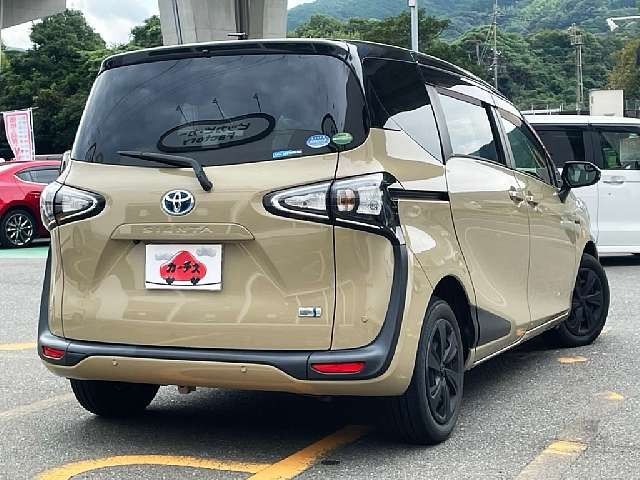 TOYOTA SIENTA HYBRID 2019