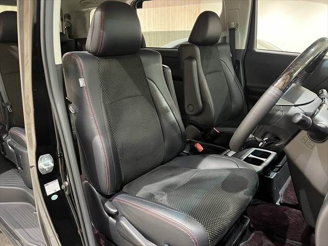 TOYOTA VELLFIRE 2015