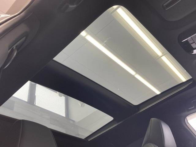 TOYOTA HARRIER HYBRID 2023