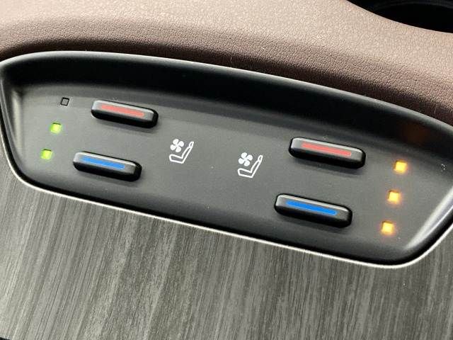 TOYOTA HARRIER HYBRID 2023