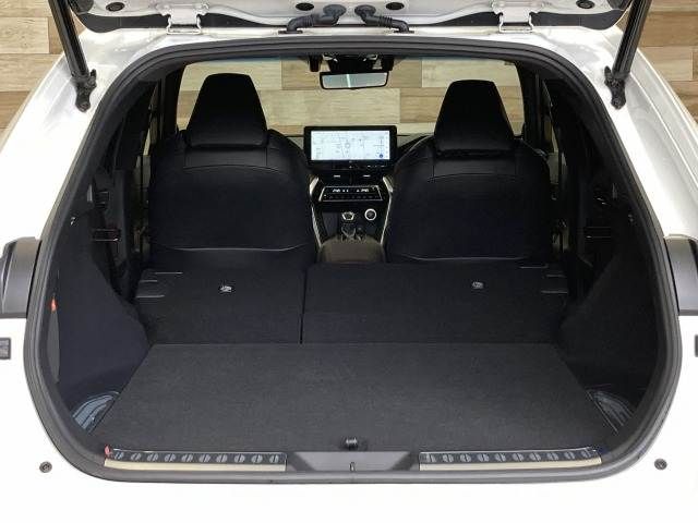 TOYOTA HARRIER HYBRID 2023