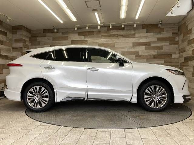 TOYOTA HARRIER HYBRID 2023