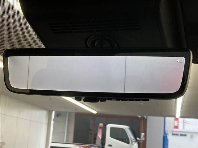 TOYOTA VELLFIRE  HYBRID 2023