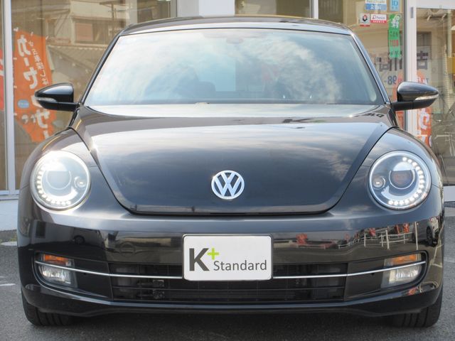 VOLKSWAGEN VOLKSWAGEN The BEETLE 2012