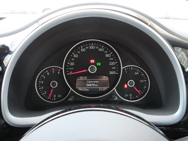 VOLKSWAGEN VOLKSWAGEN The BEETLE 2012