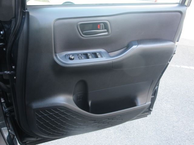 TOYOTA VOXY HYBRID 2016