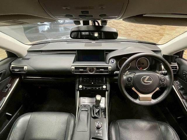 TOYOTA LEXUS IS300h 2013