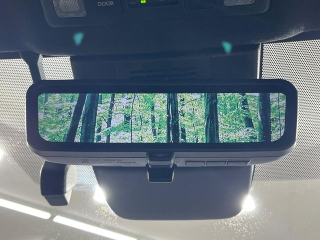 TOYOTA NOAH HYBRID 2023