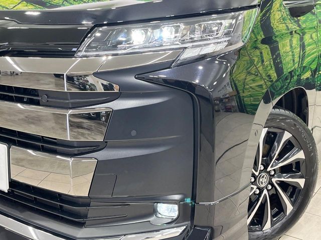 TOYOTA NOAH HYBRID 2023
