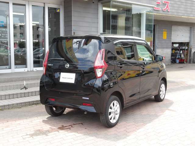 NISSAN DAYZ 4WD 2022