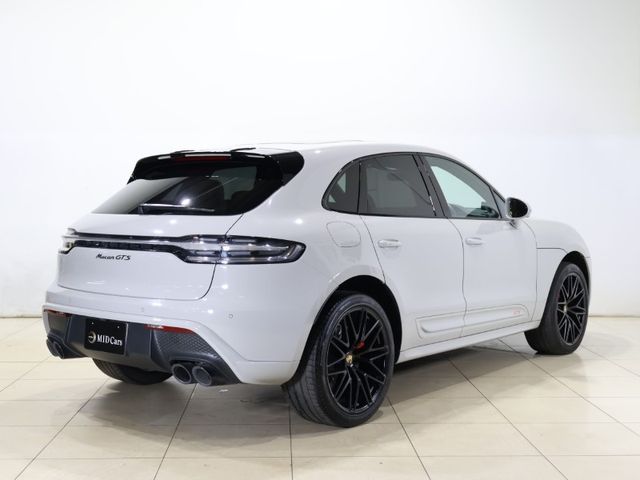 PORSCHE PORSCHE Macan 2023